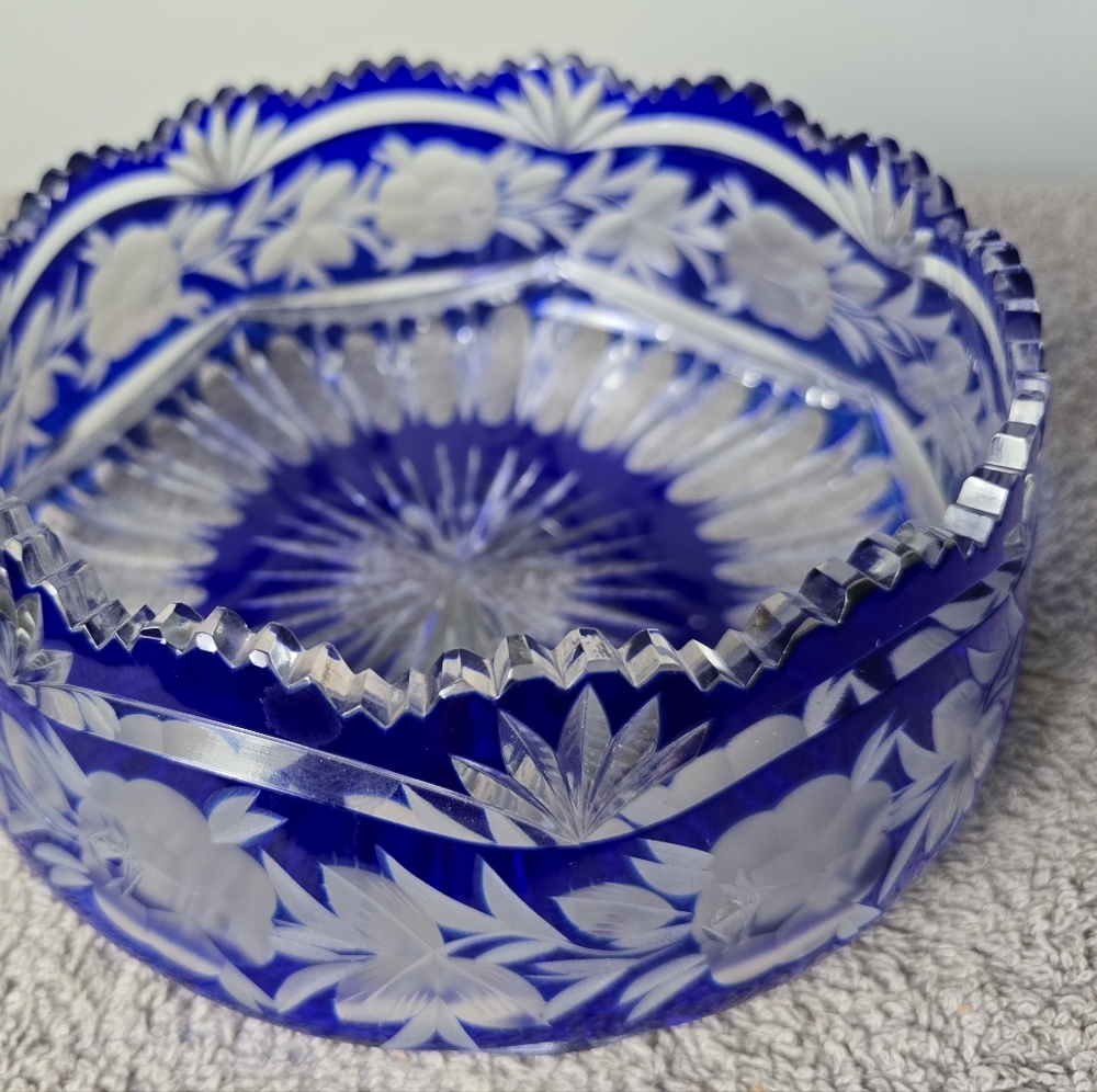 Lausiter Cobalt To Clear Crystal Bowl With Sawtooth Rim - Picture 5 of 12